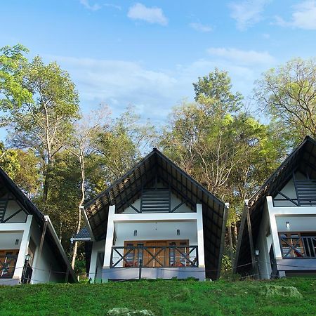 Woodrose Resort 칼파타 외부 사진