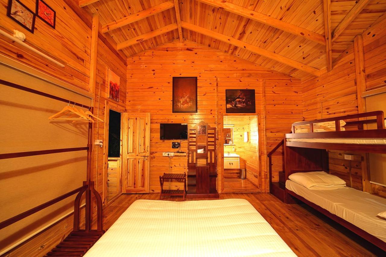 Woodrose Resort 칼파타 외부 사진