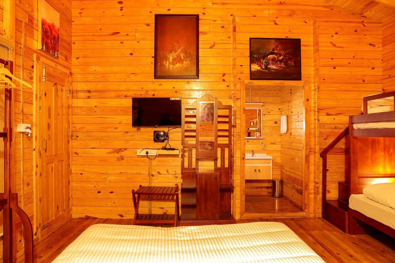 Woodrose Resort 칼파타 외부 사진