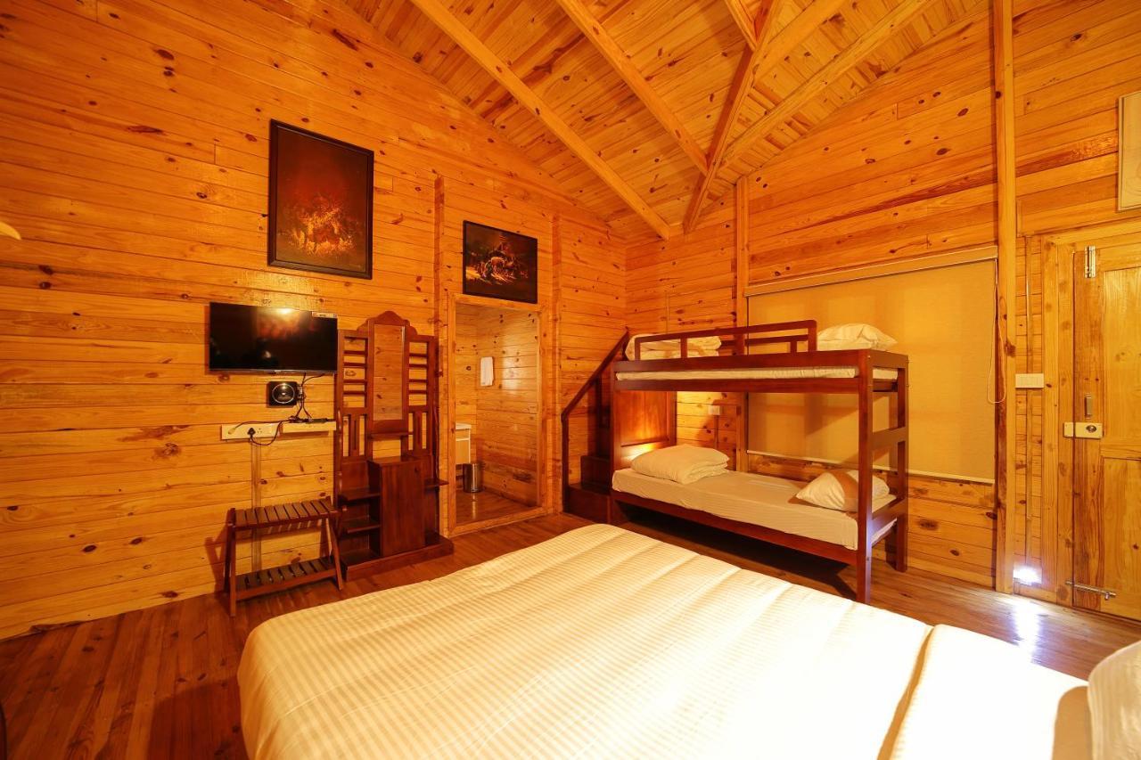 Woodrose Resort 칼파타 외부 사진