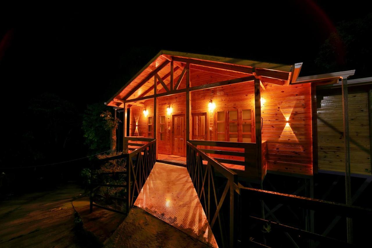 Woodrose Resort 칼파타 외부 사진