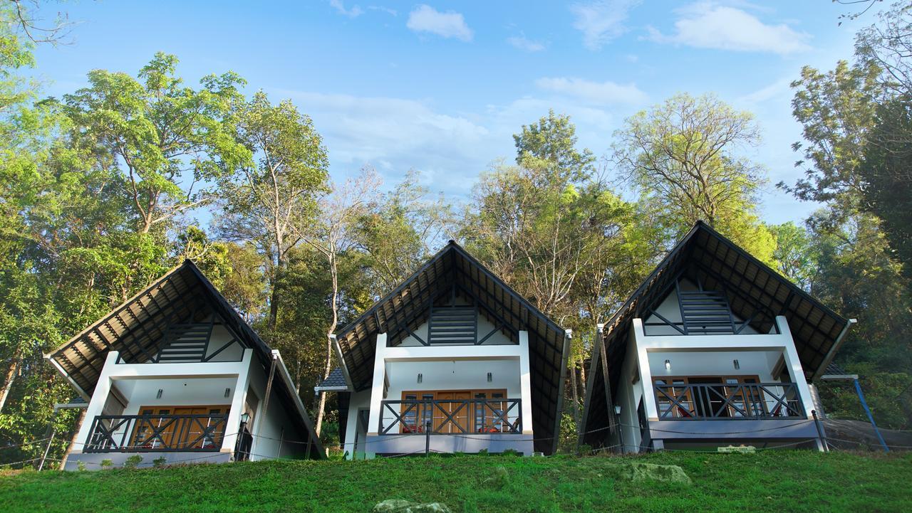Woodrose Resort 칼파타 외부 사진