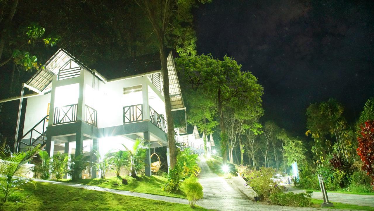 Woodrose Resort 칼파타 외부 사진